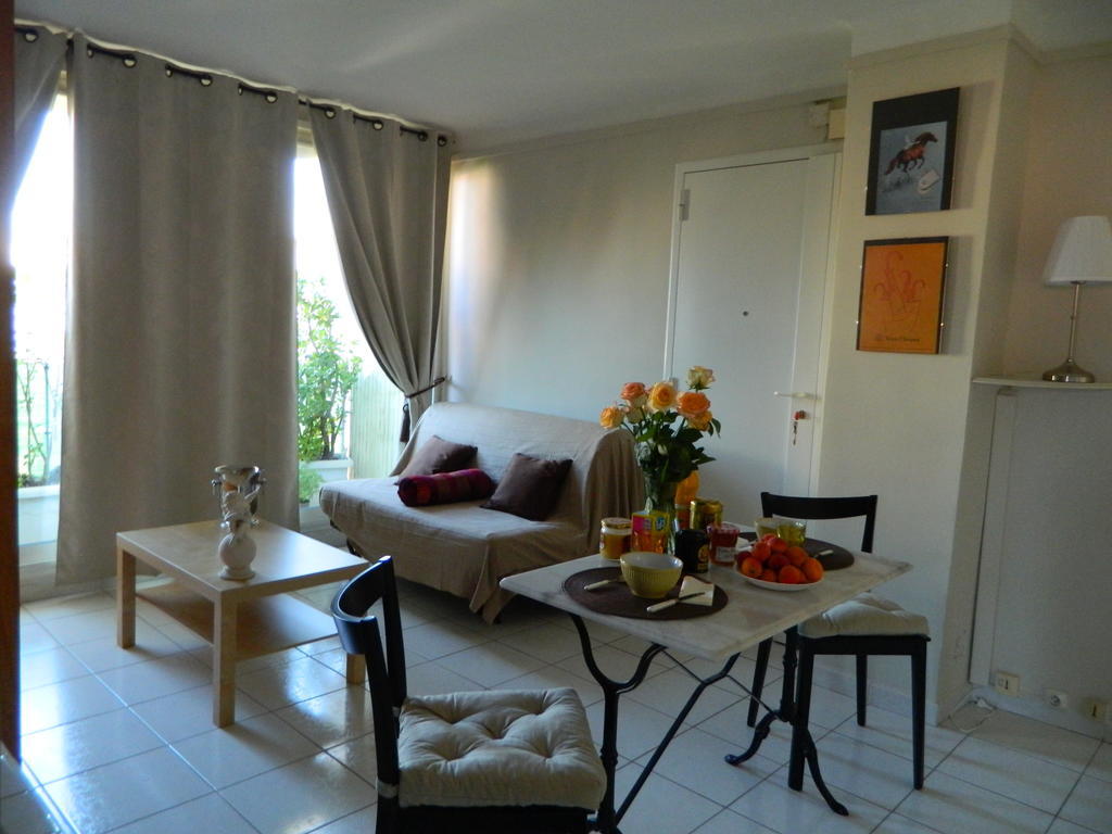 Chambre D'Hote Zen Chez Philippe Marsella Habitación foto